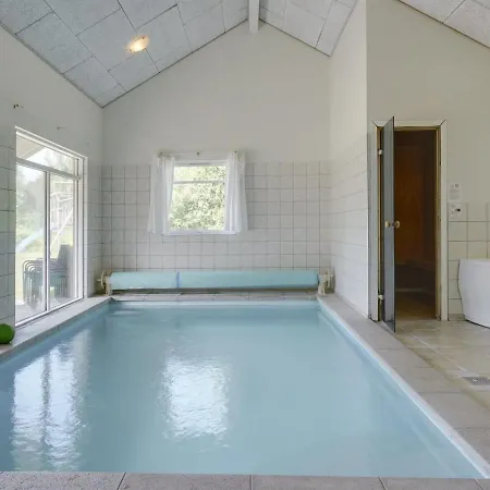Casa de Férias Lottje - 300m From The Sea In Lolland- Falster And Mon By Interhome Rødby